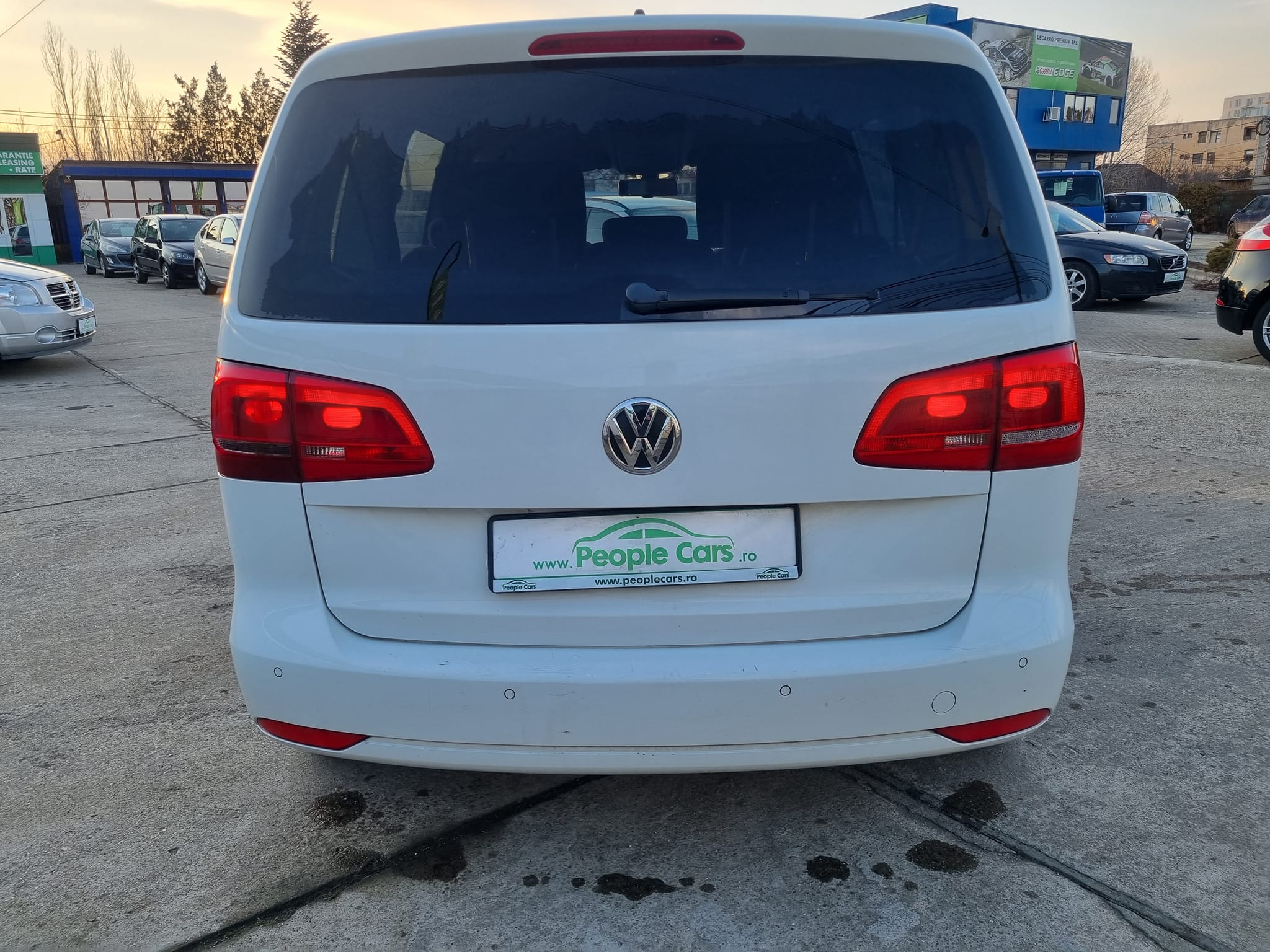 VW TOURAN 2015 2.0 TDI DSG 7 LOCURI