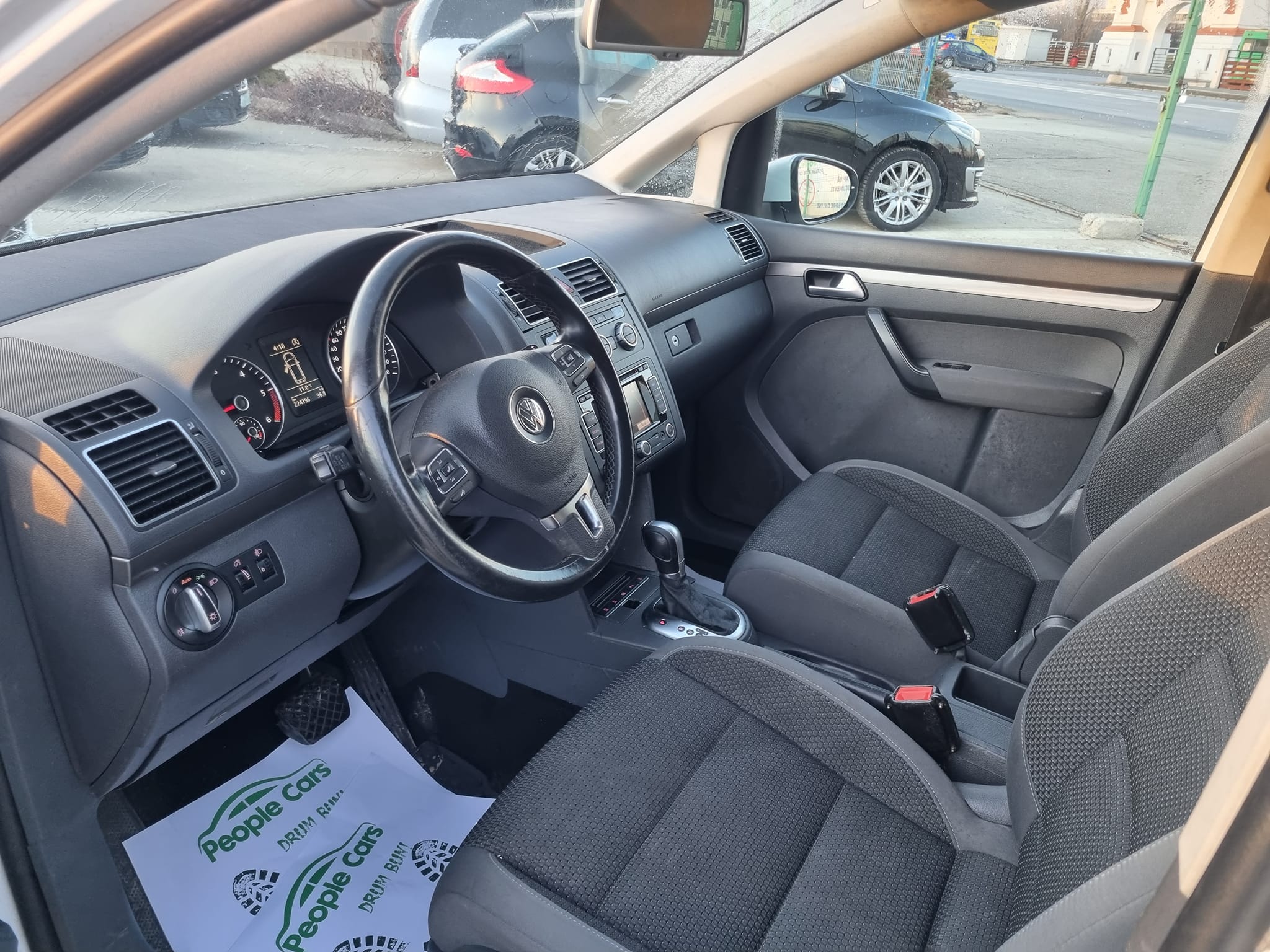 VW TOURAN 2015 2.0 TDI DSG 7 LOCURI